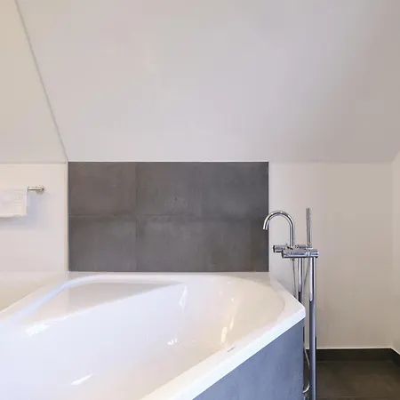 Reetland Am - Luxus Reetdachvilla Mit 3 Schlafzimmern, Sauna Und Kamin G06 فيلة *