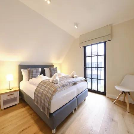 Reetland Am - Luxus Reetdachvilla Mit 3 Schlafzimmern, Sauna Und Kamin G06 فيلة *