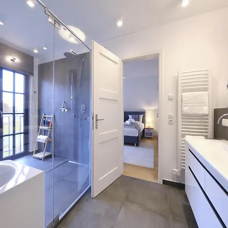 Reetland Am - Luxus Reetdachvilla Mit 3 Schlafzimmern, Sauna Und Kamin G06 * درانسكي